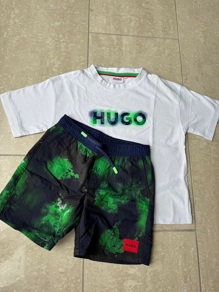 Hugo Boss zomerset maat 116 - 128, Kinderen en Baby's, Kinderkleding | Maat 128, Ophalen of Verzenden, Zo goed als nieuw, Jongen