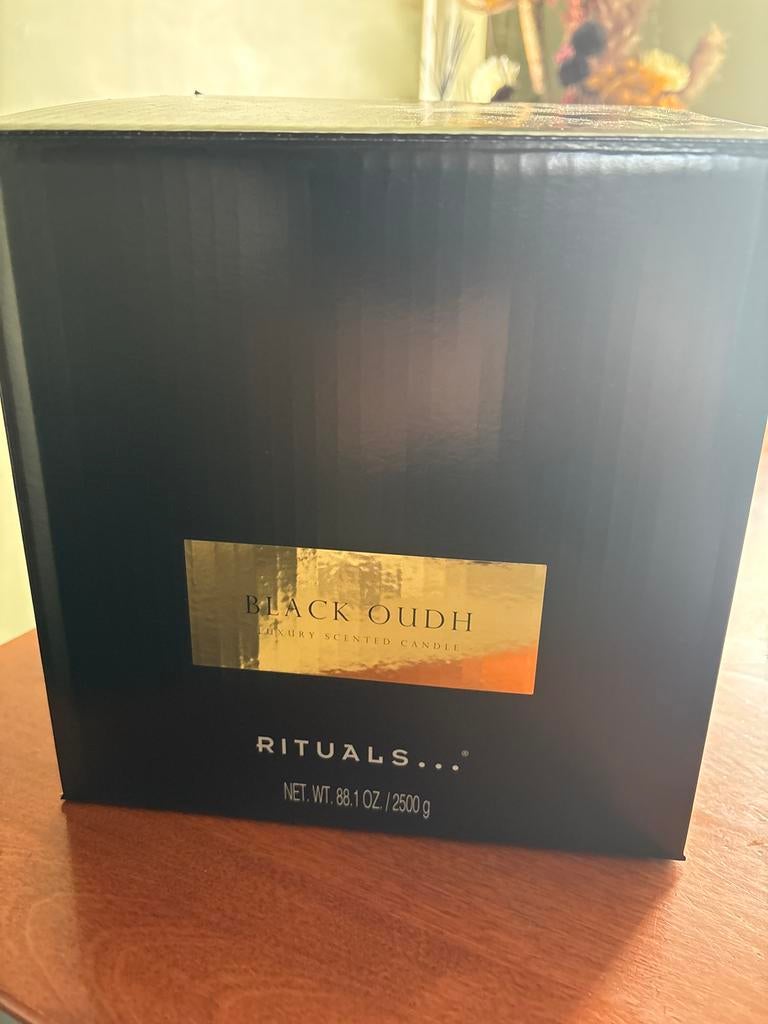 XXL Rituals Black Oudh Luxe Geurkaars - Nieuw in Doos, Huis en Inrichting, Woonaccessoires | Kandelaars en Kaarsen, Nieuw, Kaars