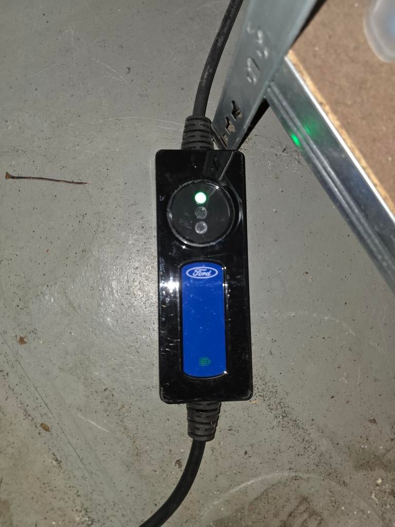 Oplaadkabel Ford Kuga Plug-in Hybride (2022), Auto diversen, Laadpalen, Gebruikt, Laadkabel, Ophalen of Verzenden