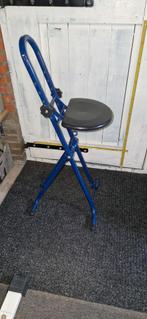 Opvouwbare kruk/stoel - Blauw metaal met zwart zitvlak, Ophalen, Gebruikt, Blauw, Modern, Praktisch, Opvouwbaar