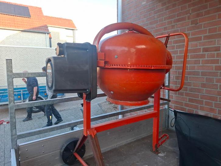 Betonmolen Lescha SM 145 S - Gebruikt maar in goede staat, Doe-het-zelf en Verbouw, Betonmolens, Gebruikt, Ophalen