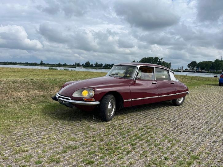 Citroën ID 19 b, 1968 oud dashboard, Auto's, Oldtimers, Particulier, Trekhaak, Citroën, LPG, Sedan, Handgeschakeld, Rood, Stof