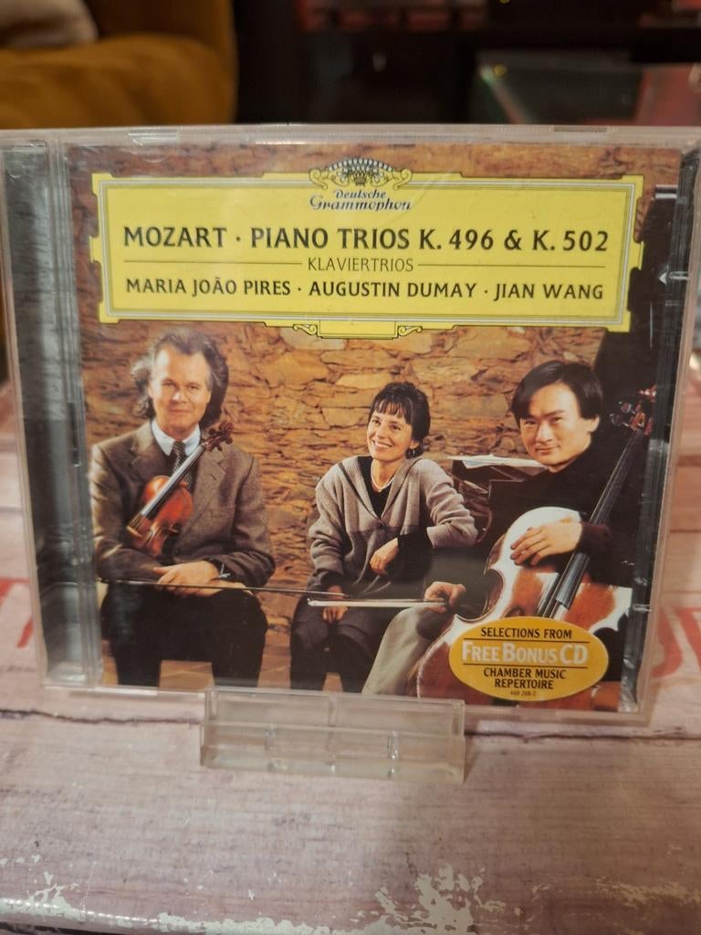 Mozart Piano Trios K.496 & K.502 - Maria João Pires CD, Ophalen of Verzenden, Classicisme, Zo goed als nieuw, Kamermuziek