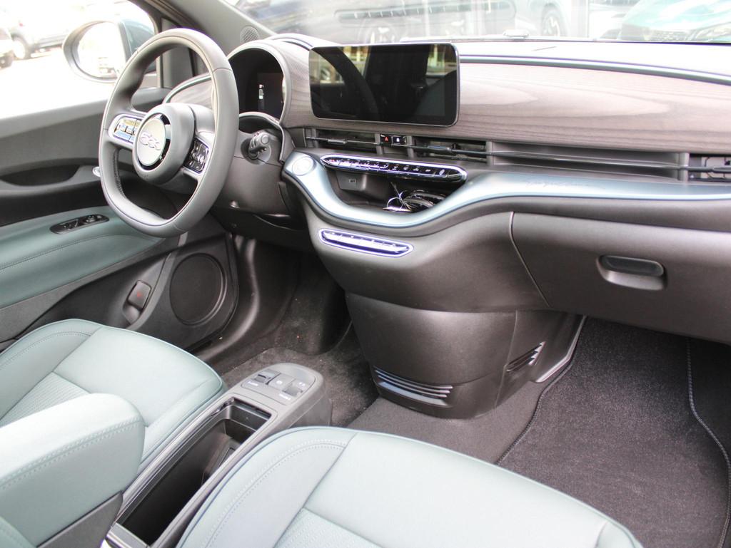 Fiat 500e Giorgio Armani Edition 42 kWh VOORRAAD KORTING, Auto's, Fiat, 12 maanden, 118 pk, 4 stoelen, Origineel Nederlands