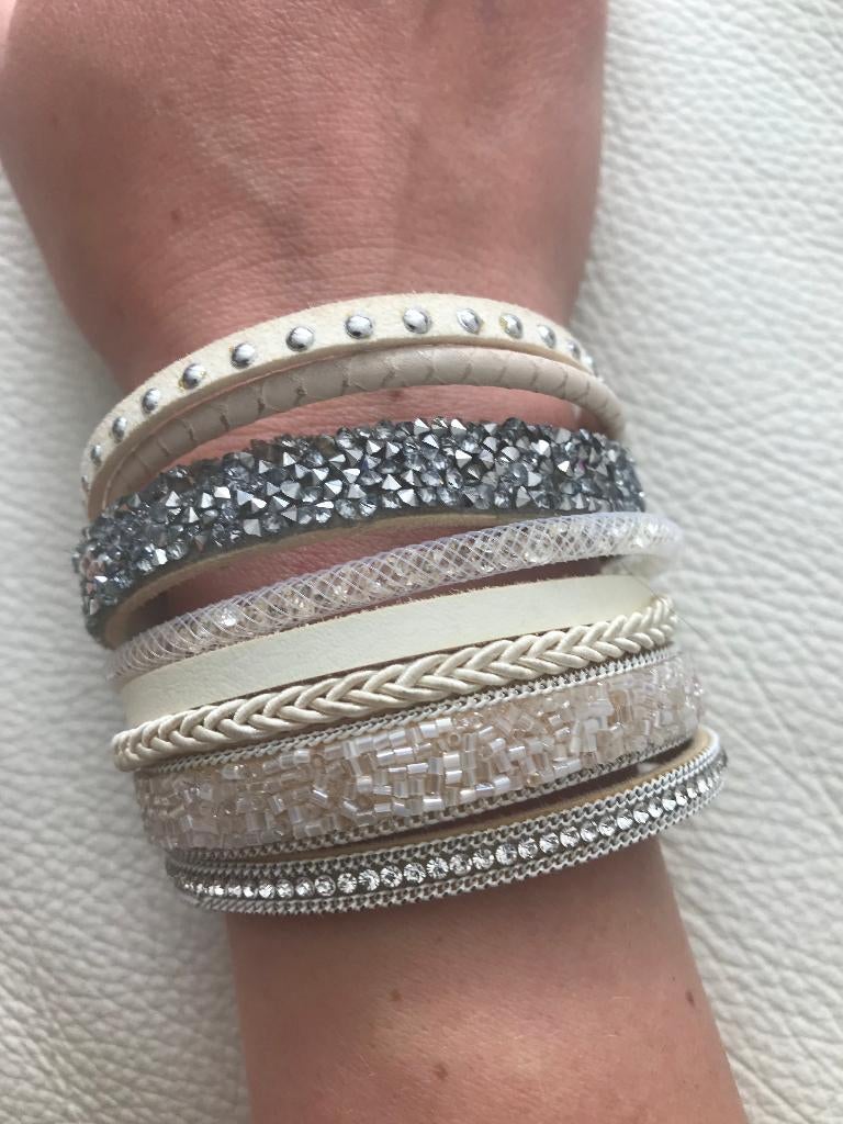 Luxury Avenue armband beige antracite Swarovski kristallen, Sieraden, Tassen en Uiterlijk, Armbanden, Beige, Nieuw, Leer, Ophalen of Verzenden