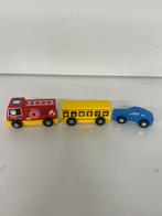 Houten speelgoedvoertuigen: brandweer, bus, auto, Ophalen of Verzenden, Gebruikt