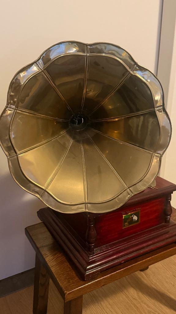 Klassieke Grammofoon in Bronskleur – Vintage Blikvanger!, Audio, Tv en Foto, Platenspelers, Gebruikt, Platenspeler, Overige merken