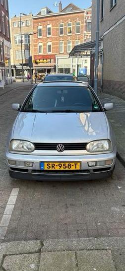 Volkswagen golf3 1.8 automaat benzine 1997, Ophalen, Gebruikt
