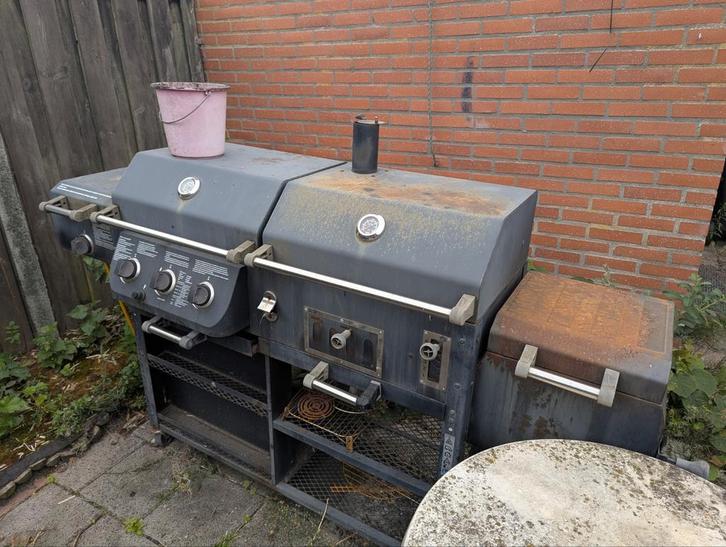 Grote BBQ met gas en houtskool opties, Tuin en Terras, Gasbarbecues, Gebruikt, Ophalen