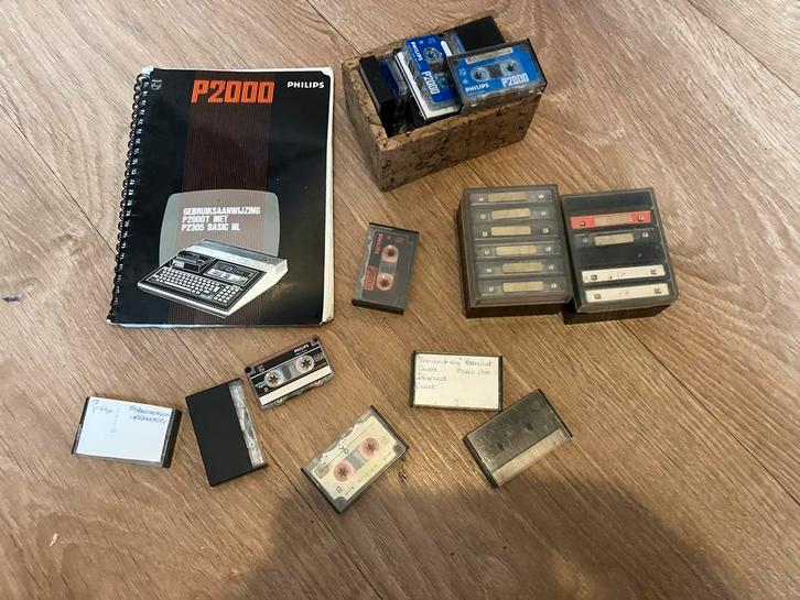 Philips P2000T Cassettes met Handleiding - Retro Computer, Computers en Software, Vintage Computers, Ophalen of Verzenden