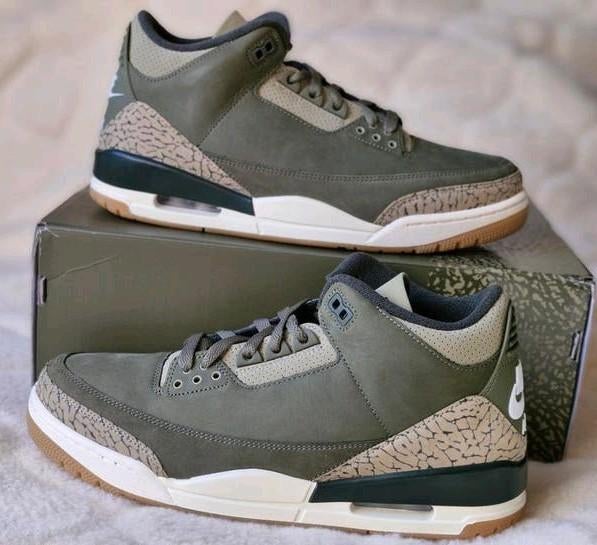 Jordan 3 Family Affair 44.5, Overige kleuren, Nieuw, Ophalen of Verzenden, Sneakers of Gympen
