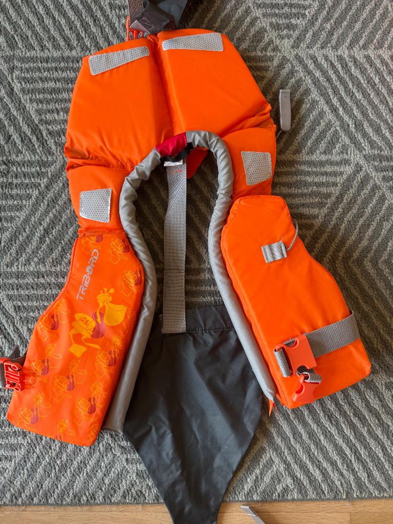 2 kinderreddingsvesten, Ophalen, Zo goed als nieuw, Reddingsvest of Zwemvest, Tribord