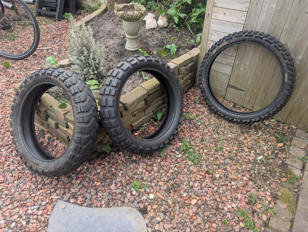 3 motorbanden Mitas & Conti, Motoren, Ophalen