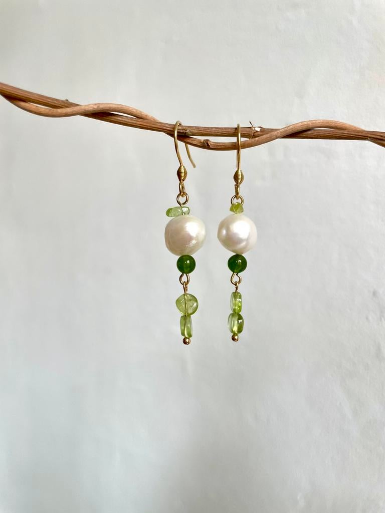 Barokparel met peridot oorbellen groen, Sieraden, Tassen en Uiterlijk, Oorbellen, Ophalen of Verzenden, Zo goed als nieuw, Groen