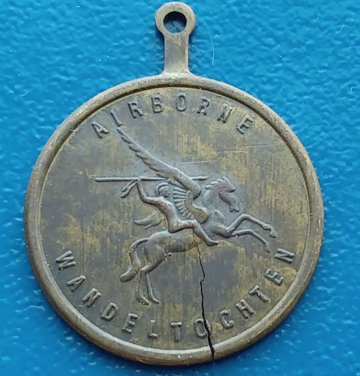 Vintage Medaille Renkum Airborne Wandeltochten (met oog), Verzenden, Brons, Nederland