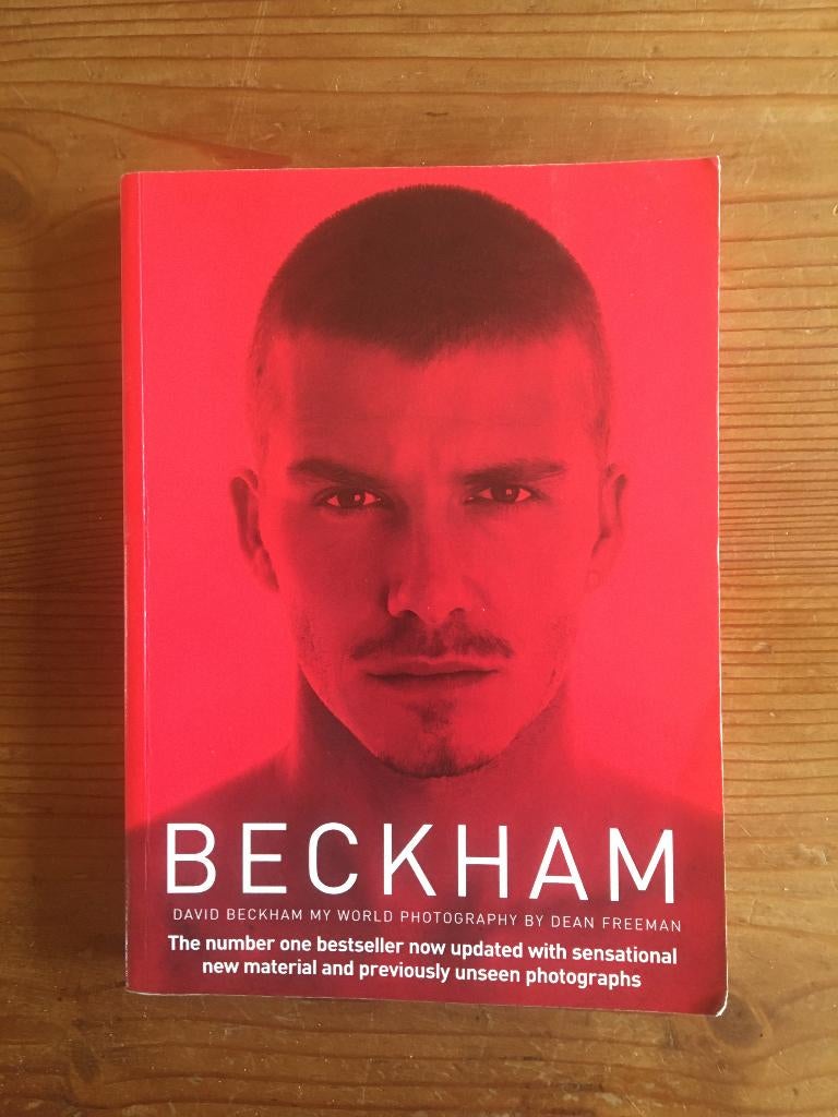 voetbalboek- Beckham My World -(David Beckham ), Ophalen of Verzenden, Gelezen, Balsport