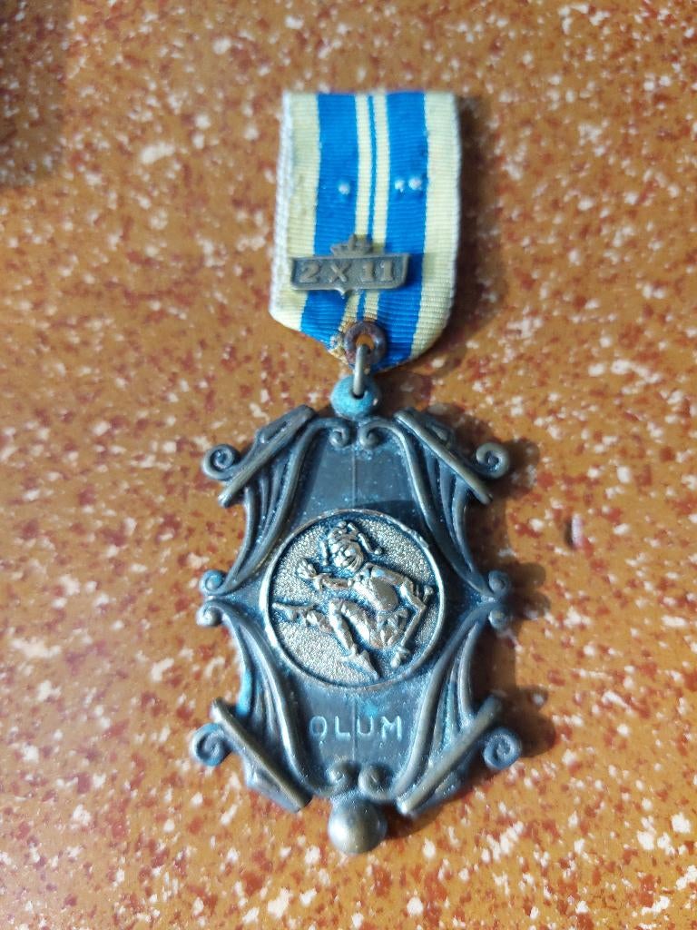 Oude medaille carnavalsvereniging Olum Helmond 1970, Verzamelen, Ophalen of Verzenden, Gebruikt