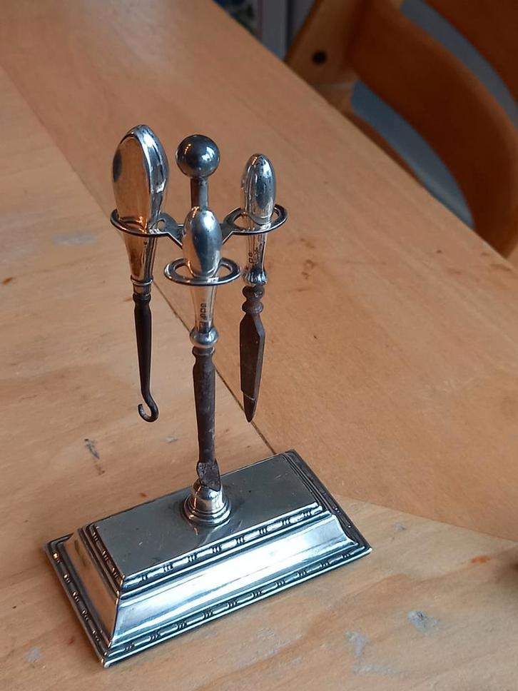 UNIEK ANTIEKE ZILVEREN PEDICURE SET OP PRACHTIGE STANDAARD E, Antiek en Kunst, Antiek | Goud en Zilver, Zilver, Ophalen of Verzenden