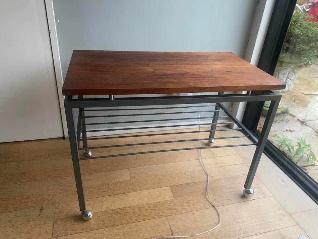 Vintage tv meubel met tijdschriften rek, Ophalen, Zo goed als nieuw, 25 tot 50 cm, Rechthoekig