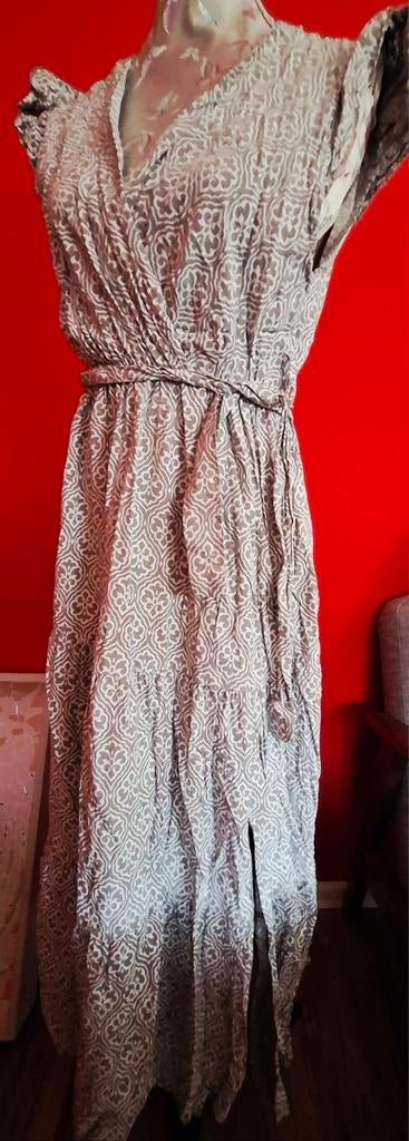 Zomer maxi jurk met patroon, Ophalen of Verzenden, Zo goed als nieuw, Onder de knie