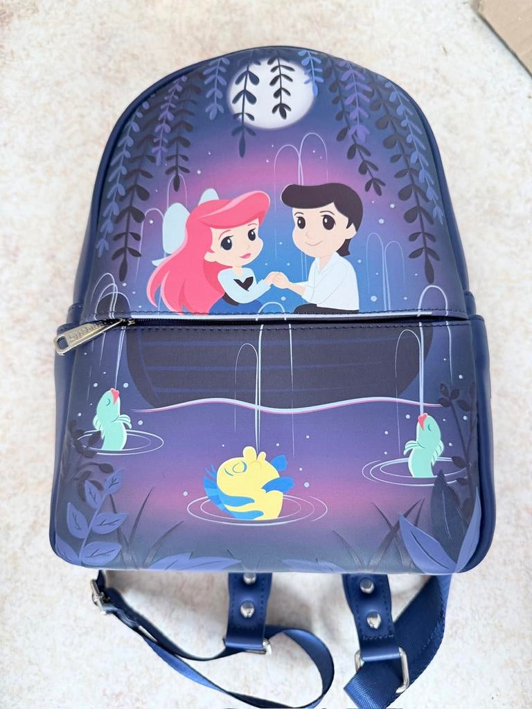 Loungefly - Kleine Zeemeermin - Backpack + pashouder, Verzamelen, Disney, Ophalen of Verzenden, Pocahontas of Kl. Zeemeermin, Zo goed als nieuw