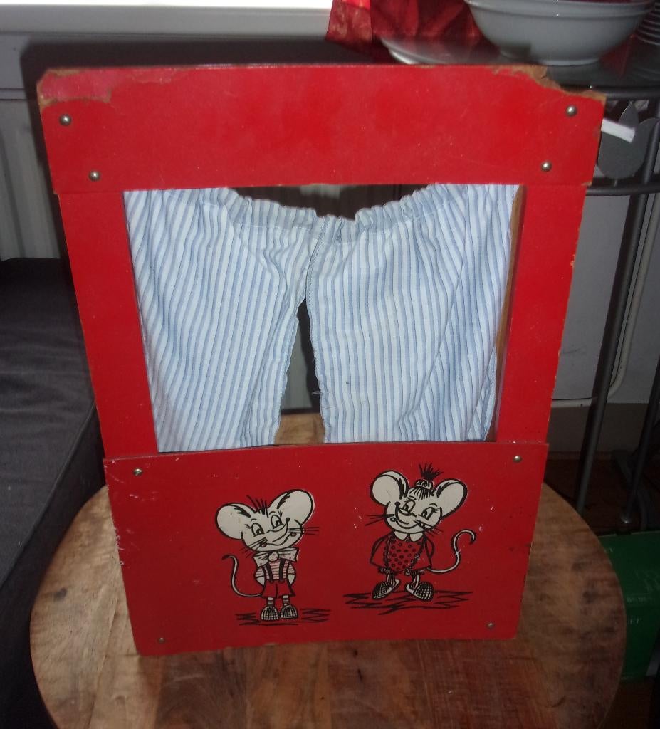 Houten poppenkast - ruilen tegen: zie advertentietekst, Kinderen en Baby's, Speelgoed | Poppen, Ophalen, Gebruikt, Overige typen