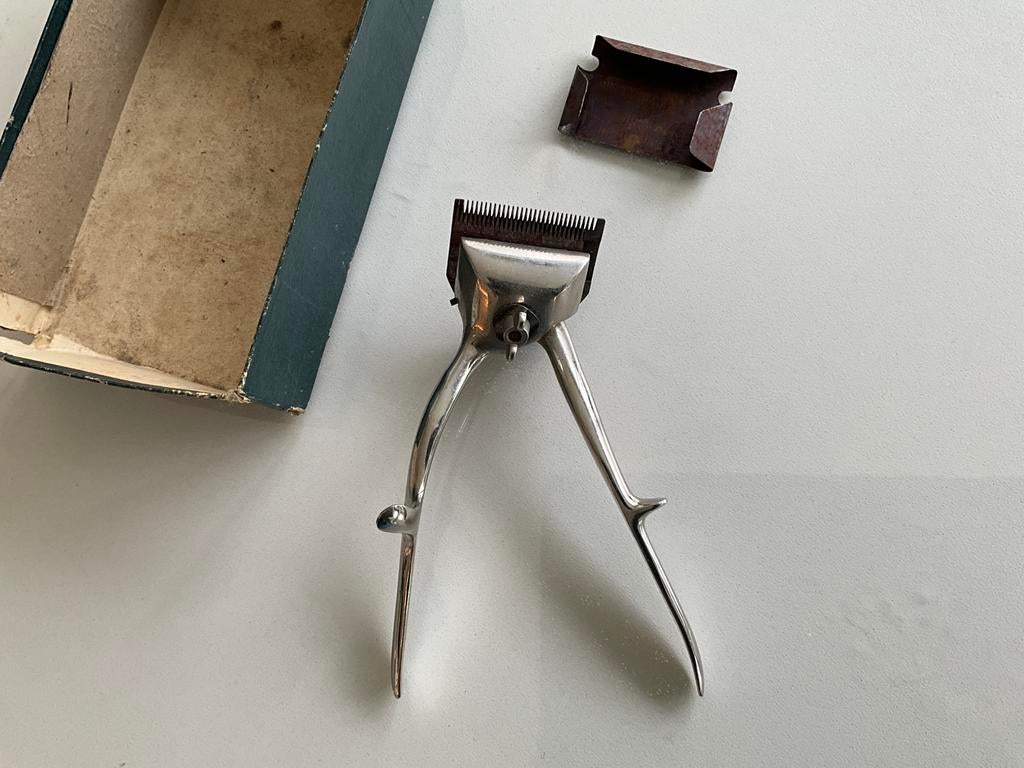 Zoldervondst franse tondeuse   La Parfaite Made in France, Verzamelen, Ophalen of Verzenden, Landmacht, Overige gebieden