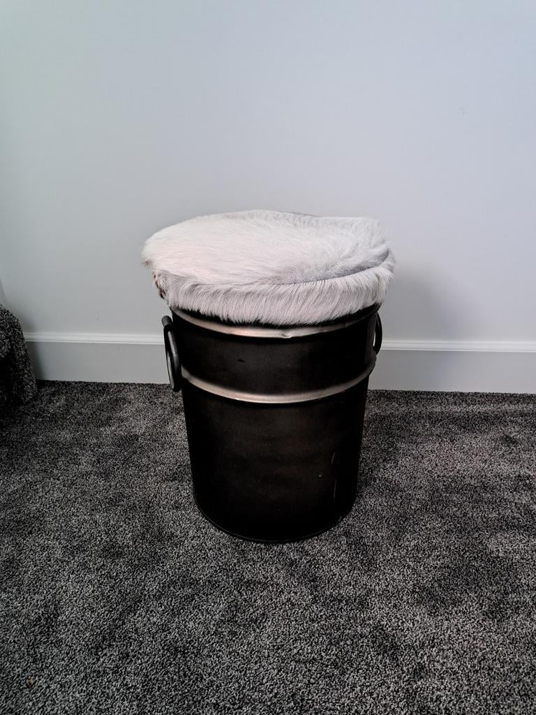 Ton met koeienhuid deksel, Huis en Inrichting, Ophalen, Rond, Minder dan 50 cm, Minder dan 50 cm