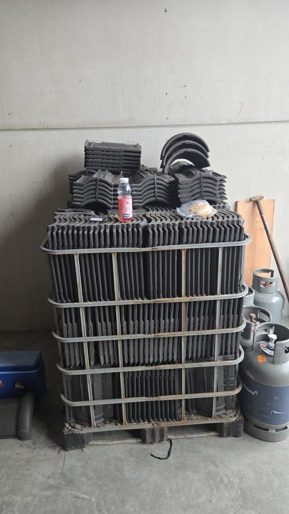 VHV Vario Dakpannen - Gebruikt, Steen of Klei, Doe-het-zelf en Verbouw, Dakpannen en Dakbedekking, Gebruikt, Dakpannen, Steen of Klei