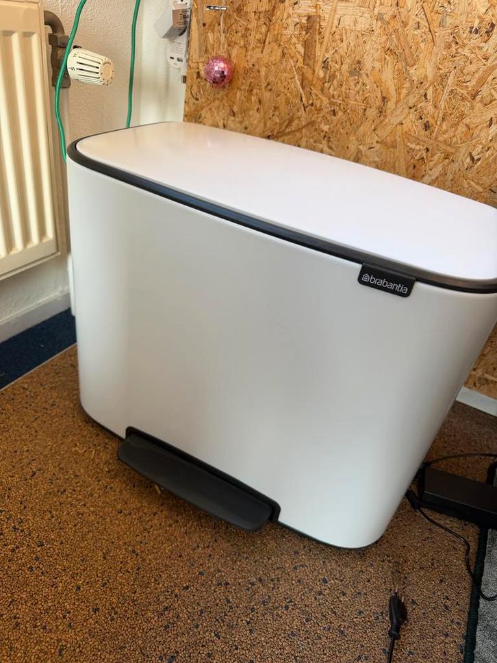 Brabantia Bo Pedaalemmer 36L - Stijlvol & Functioneel, Huis en Inrichting, Woonaccessoires | Prullenbakken, Nieuw, Metaal, 75 cm of meer