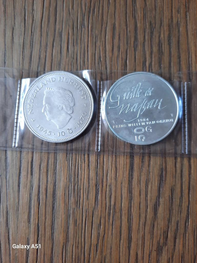 1munt 10 gulden .1munt 50 gulden, Ophalen of Verzenden, Zilver