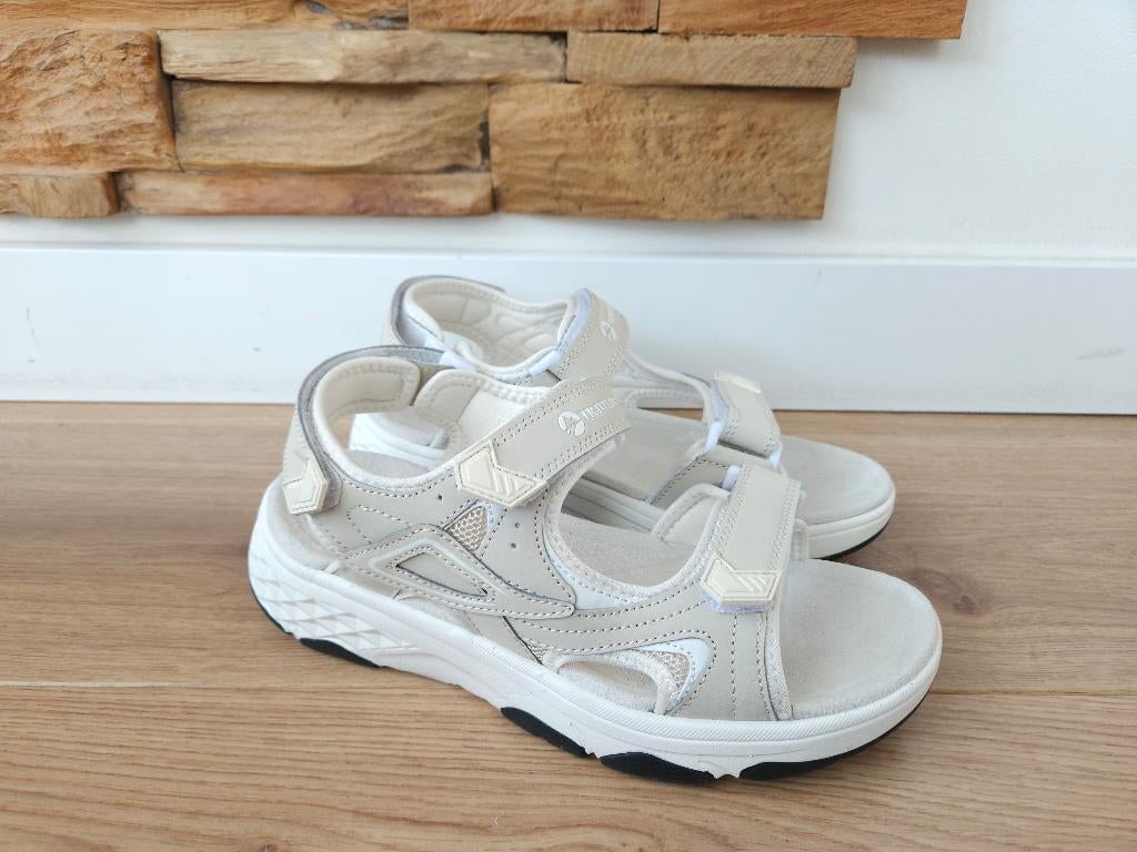 Travelin Tomra sandalen maat 39 wit slippers schoenen, Kleding | Dames, Schoenen, Travelin, Wit, Nieuw, Sandalen of Muiltjes