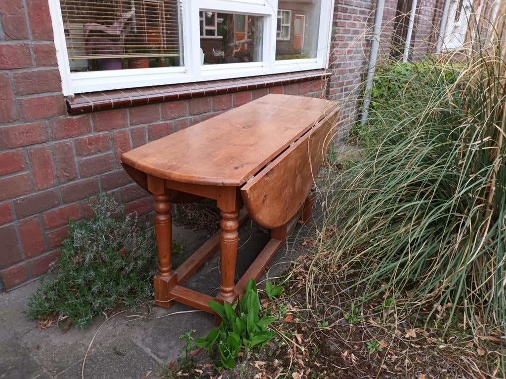 Hangoortafel staat onder plastic ik de voortuin., Antiek en Kunst, Ophalen