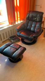Fauteuil met voetbankje zwart leder, Ophalen of Verzenden, Zo goed als nieuw, 50 tot 75 cm