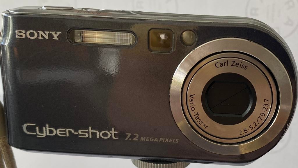 Sony DSC -p 200 vintage camera., Ophalen of Verzenden, Zo goed als nieuw, Sony, 8 keer of meer