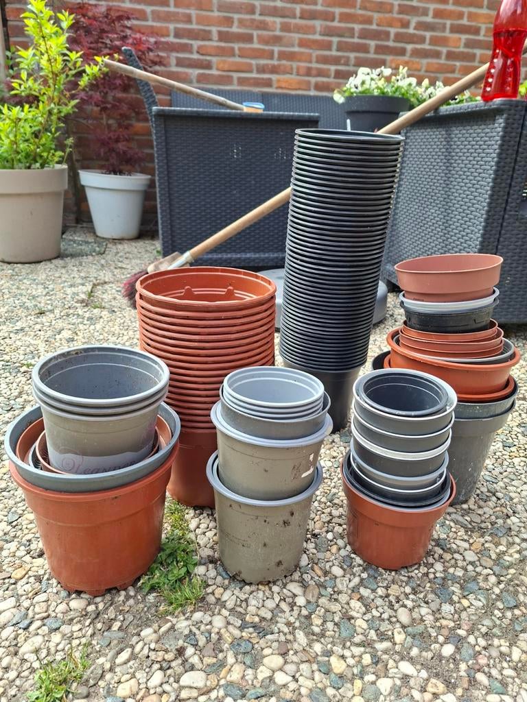 Kweek potten grote en kleintjes, Kunststof, Rond, Ophalen of Verzenden, Minder dan 40 cm