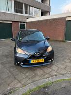Toyota Aygo 1.0 blauw Camera/Cruise/Airco/Bluetooth 162 NAP, Voorwielaandrijving, Origineel Nederlands, Handgeschakeld, 26 km/l