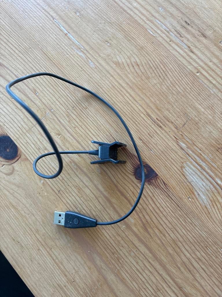 Fitbit laadkabel - USB oplaadkabel voor Fitbit, Sieraden, Tassen en Uiterlijk, Activity trackers, Ophalen, Gebruikt, Zwart, Windows