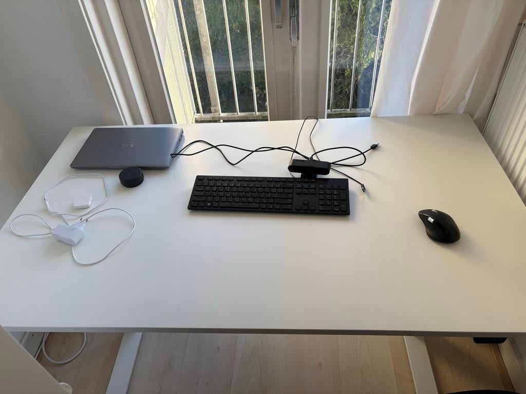 RODULF Bureau zit sta bureau elektrisch wit, 140x80 cm, Ophalen, Zit-sta bureau, Spaanplaat of MDF, Zo goed als nieuw