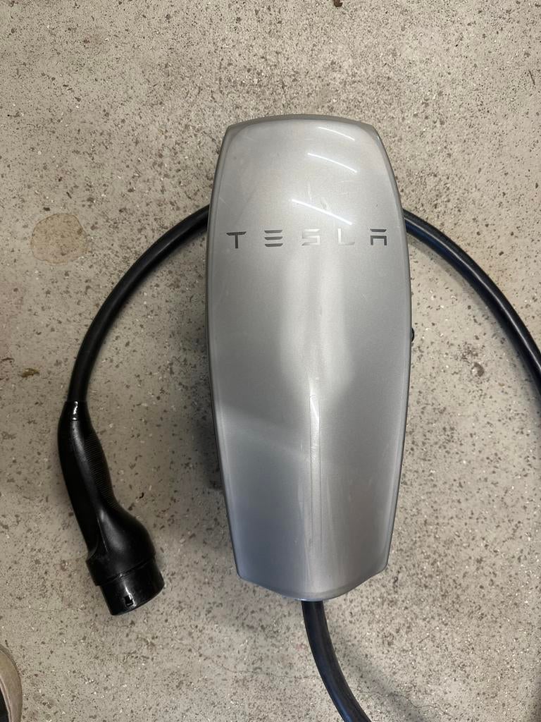 Tesla Wall Charger Gen 1 met 7,5m laadkabel, Ophalen, Gebruikt, Laadpaal en Laadkabel