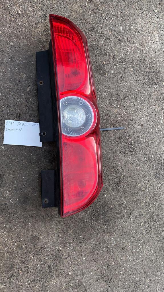 Rechter achterlicht Fiat doblo bouwjaar 2011., Gebruikt, -, -, Ophalen of Verzenden