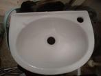 2 Porseleinen wastafels te koop afhalen in Amsterdam, Minder dan 50 cm, Ophalen of Verzenden, Minder dan 100 cm, Wasbak of Wastafel