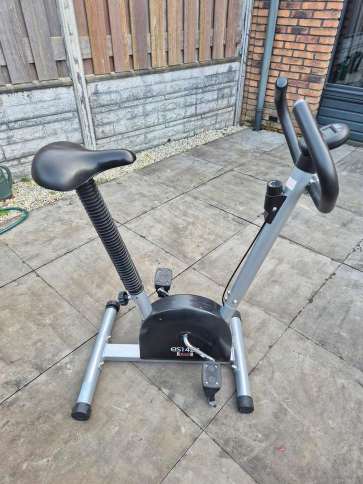 Compacte Hometrainer met Computer - Zo goed als nieuw, Sport en Fitness, Fitnessapparatuur, Ophalen of Verzenden