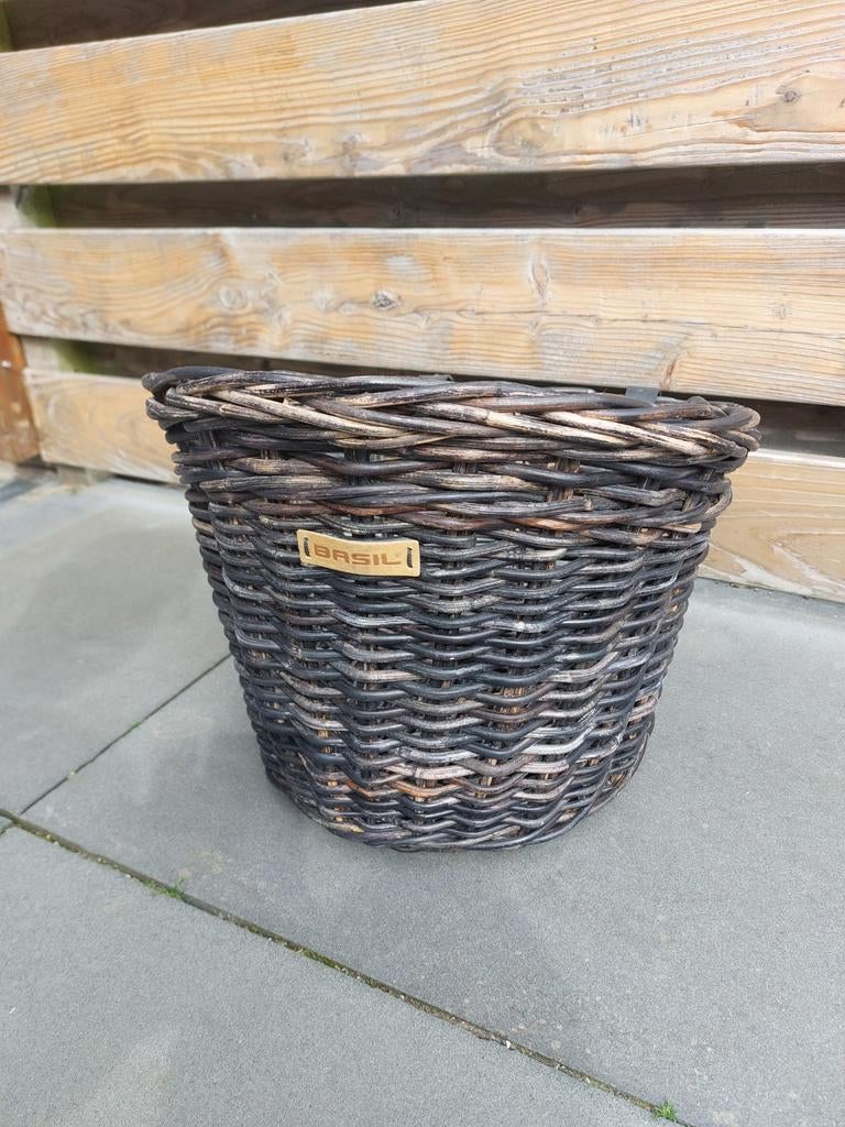 Basil Darcy L Rotan Fietsmand zwart, Stuurbevestiging, Basil, Ophalen of Verzenden, Zo goed als nieuw