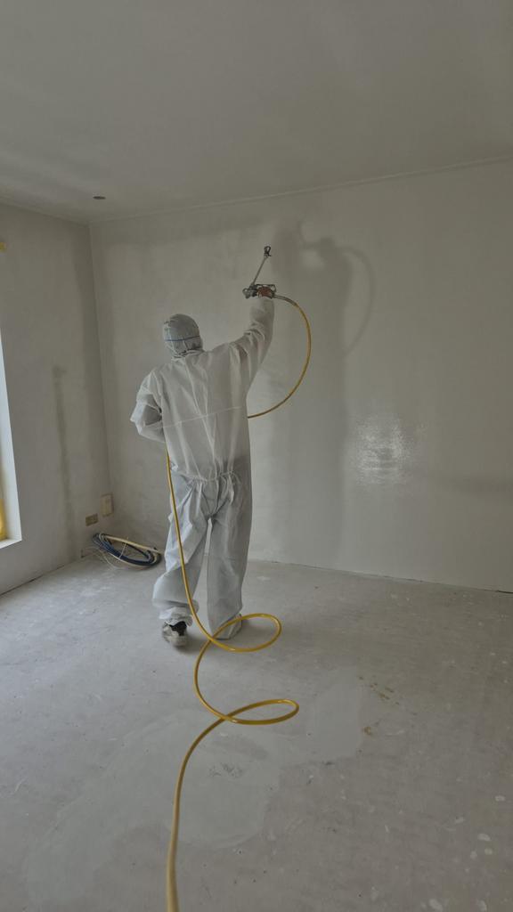 Latex spuiten vanaf €5 per m² – strak resultaat, Binnenschilderwerk