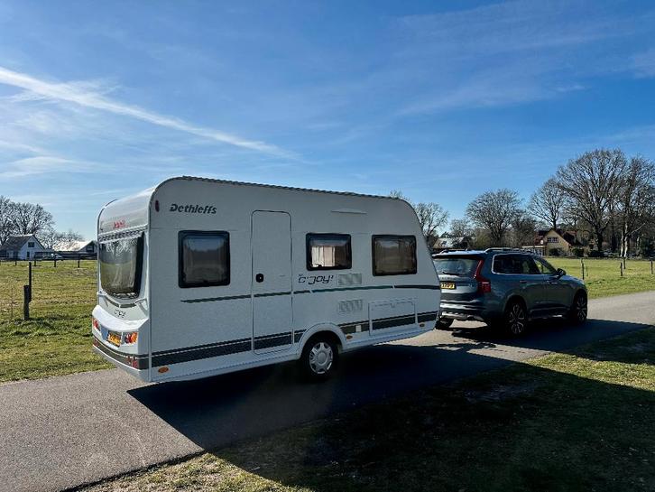 Nieuwstaat! Dethleffs caravan lichtgewicht, 2019, vast bed, Caravans en Kamperen, Caravans, Particulier, tot en met 4, 750 - 1000 kg