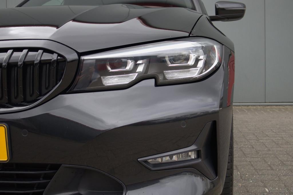 BMW 3-serie Touring 318i High Executive M-Sport velgen | Led, Automaat, 1998 cc, Achterwielaandrijving, Gebruikt