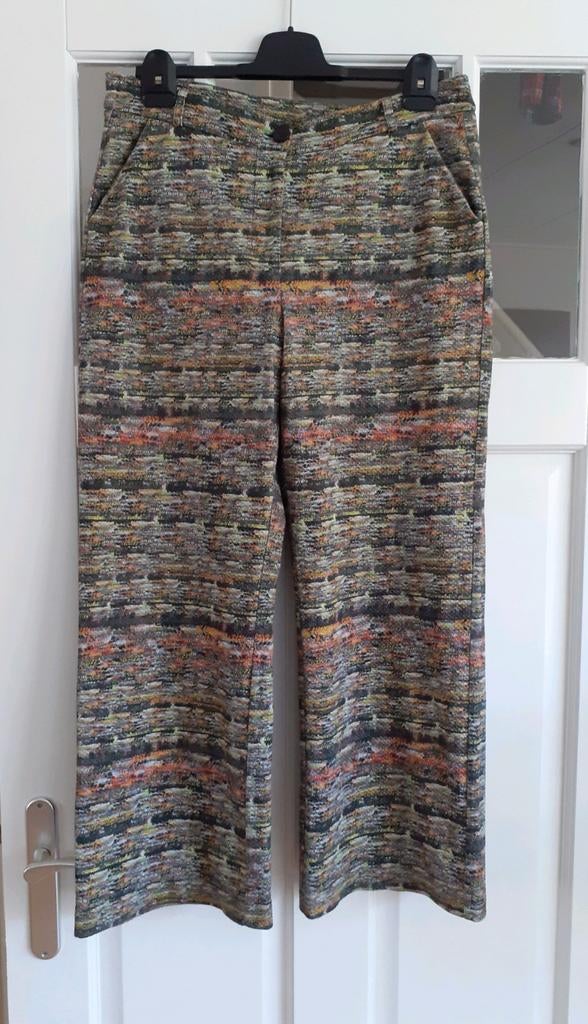 Kyra boucle Ferris broek in nieuwstaat maat L, Overige kleuren, Maat 42/44 (L), Ophalen of Verzenden, Zo goed als nieuw