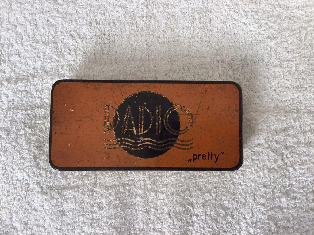 Oud Sigarenblikje  Radio ,,Pretty “, Verzamelen, Ophalen of Verzenden, Zo goed als nieuw