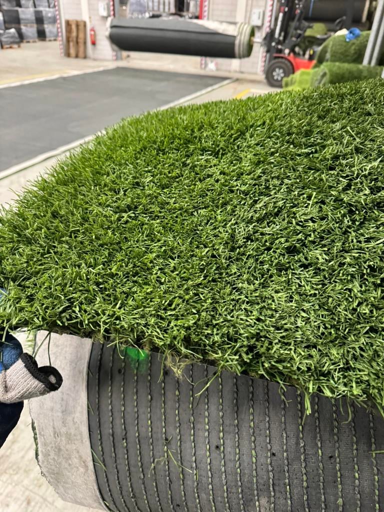 30m2 Kunstgras. Nog als nieuw! (4m x 7.5m) €240,-, Tuin en Terras, Gras en Kunstgras, Kunstgras, Ophalen of Verzenden, Zo goed als nieuw